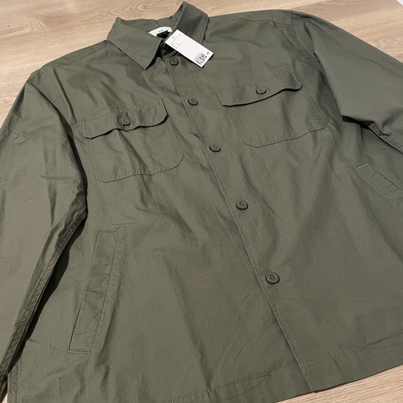 H&M Men’s Relaxed Fit Shirt Jacket - Picture 3 of 6